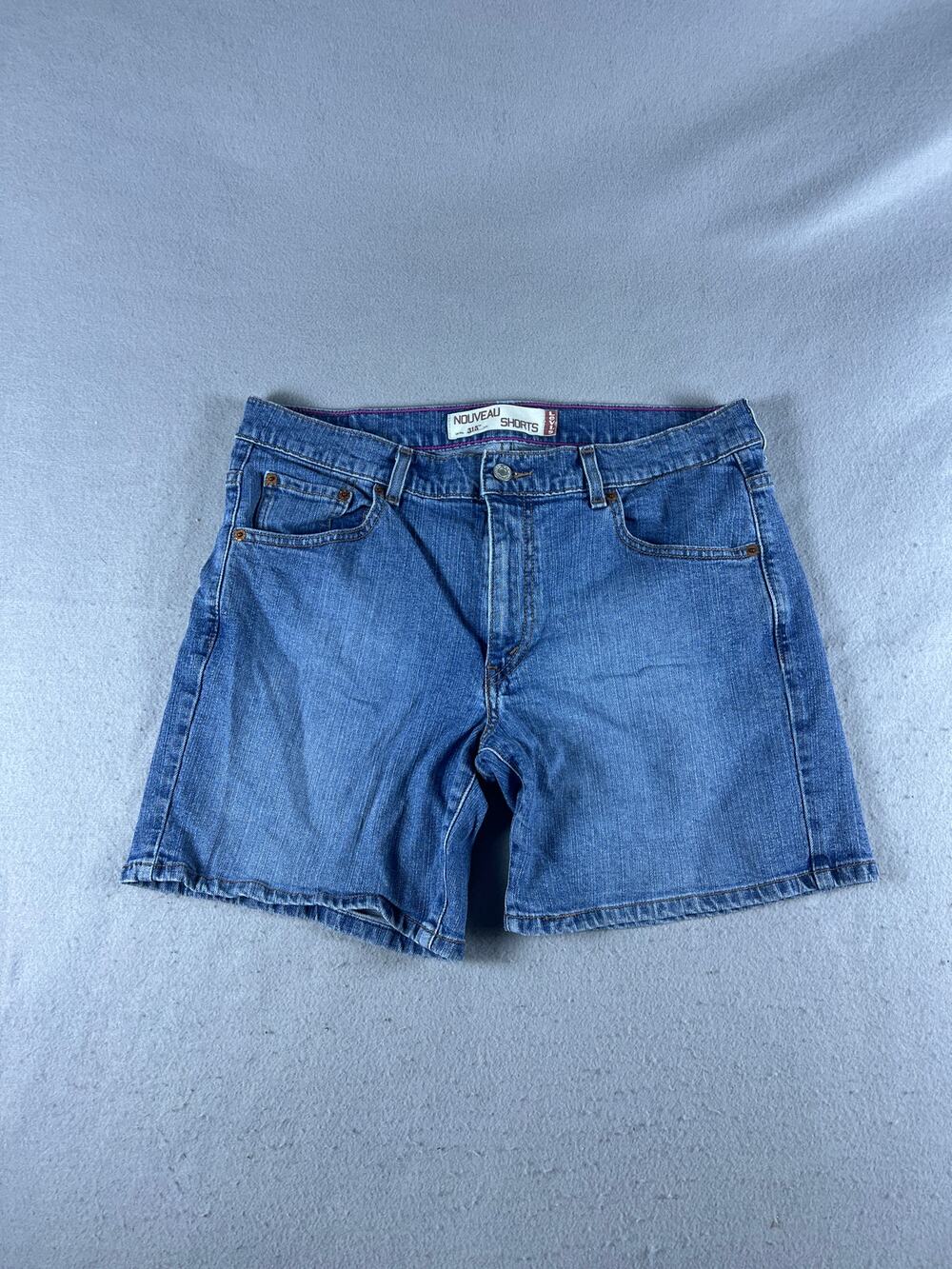Vintage Levi's 516 Nouveau Denim Shorts Womens 14 Blue Medium Wash Stretch Jorts